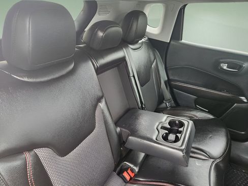 Used 2020 Jeep Compass Trailhawk AWD/4WD image 9