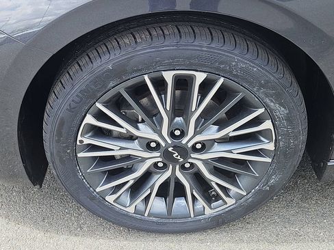 Used 2023 Kia Forte GT-Line w/ GT-Line Technology Package FWD image 7