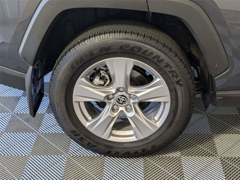 Used 2025 Toyota RAV4 XLE image 9