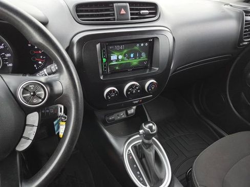 Used 2018 Kia Soul image 30