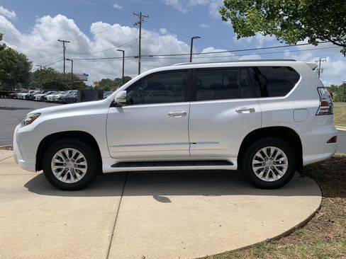 Used 2015 Lexus GX 460 w/ Premium Package AWD/4WD image 7