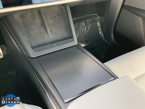 Used 2023 Tesla Model X Plaid image 43