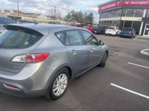Used 2013 MAZDA MAZDA3 i Grand Touring image 2