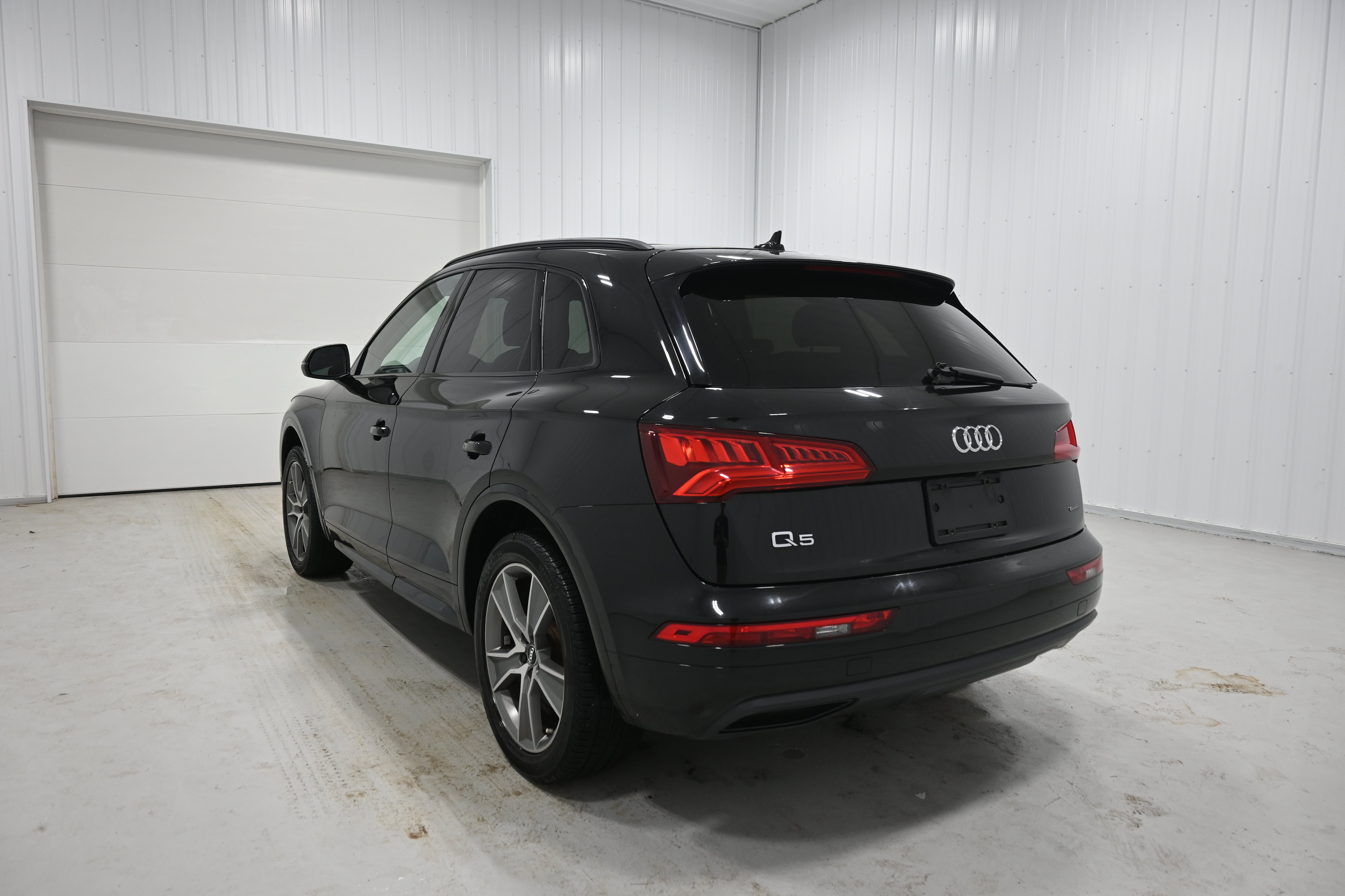 Used 2019 Audi Q5 2.0T Premium Plus w/ Premium Plus Package AWD/4WD image 32