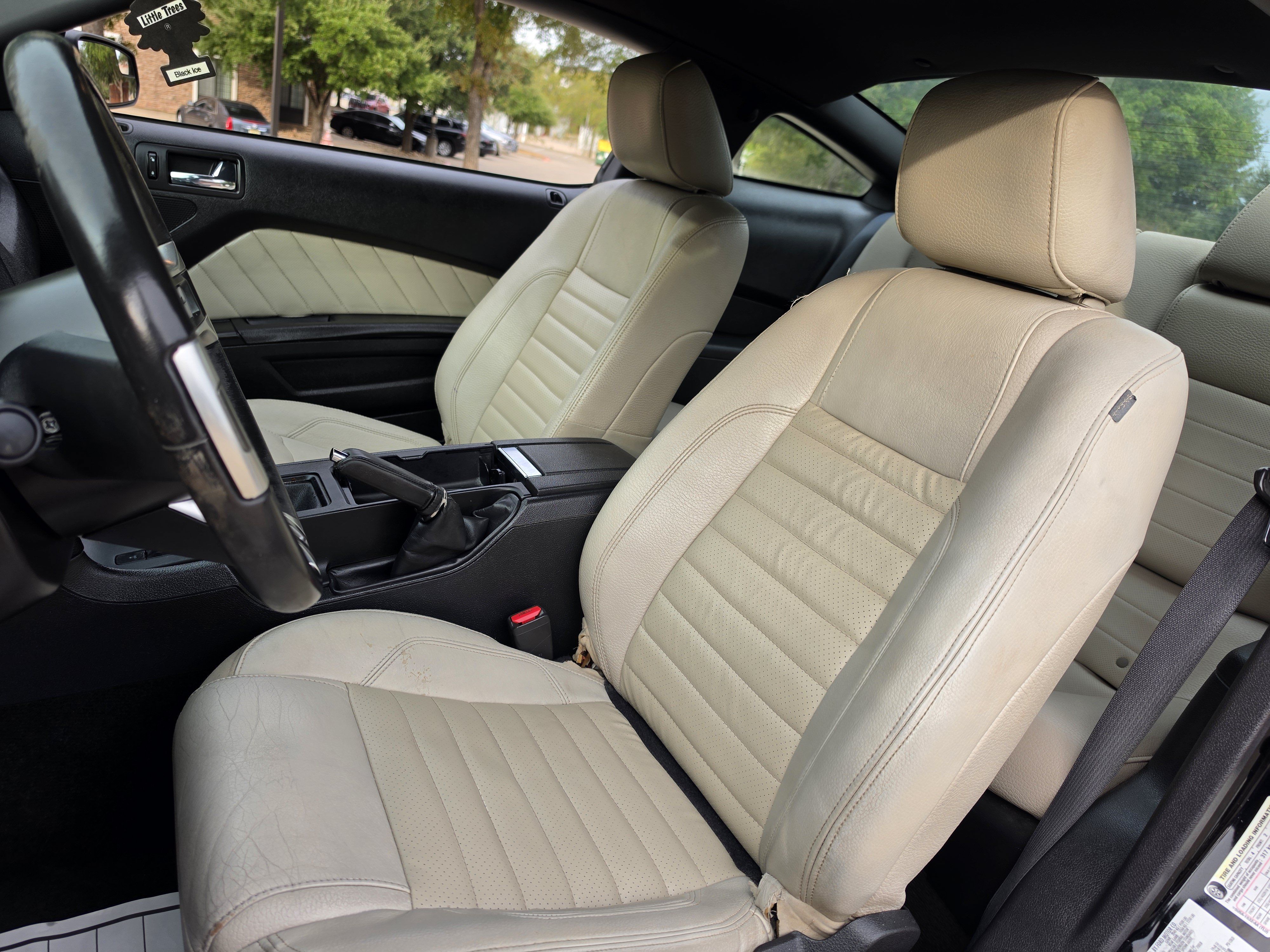 Used 2012 Ford Mustang Premium w/ V6 Performance Pkg RWD image 20