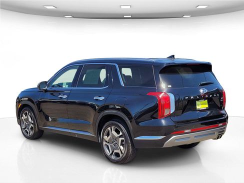 Used 2024 Hyundai Palisade Limited AWD/4WD image 9