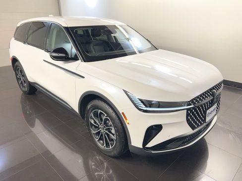 New 2026 Lincoln Nautilus Premier image 1