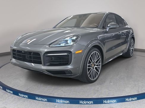 Used 2022 Porsche Cayenne GTS image 1