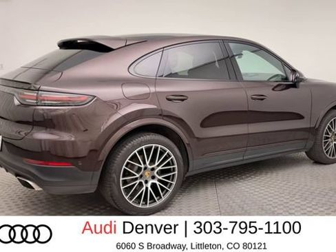 Used 2023 Porsche Cayenne Coupe AWD/4WD image 2