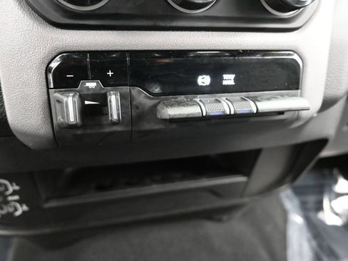 Used 2024 RAM 3500 Big Horn AWD/4WD image 36