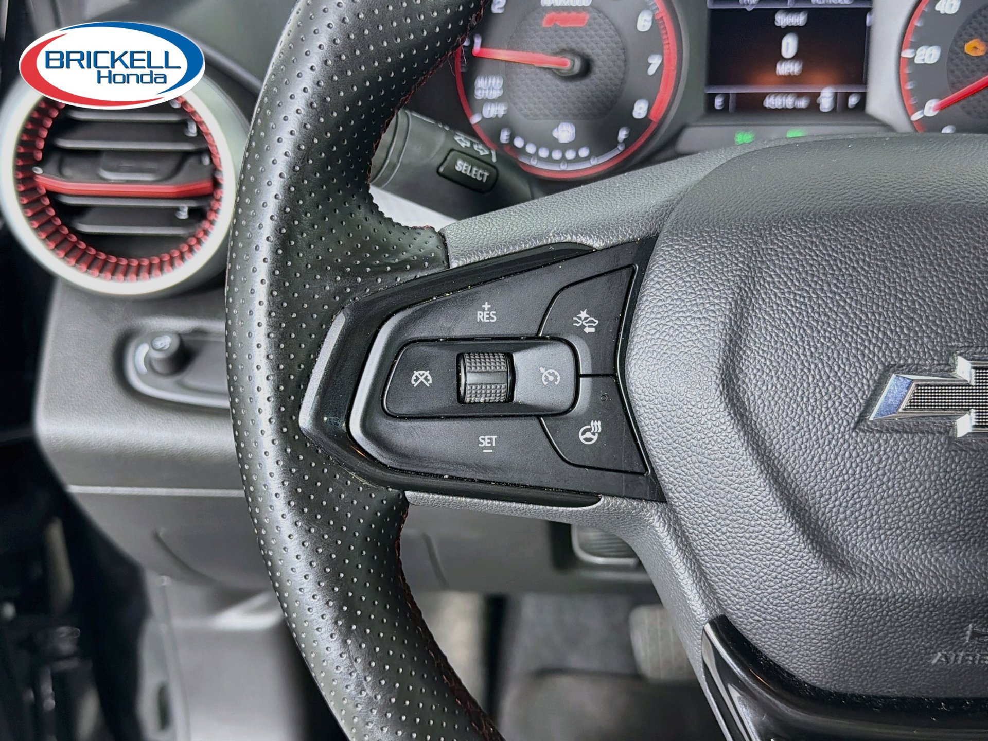 Used 2024 Chevrolet Trax RS FWD image 32