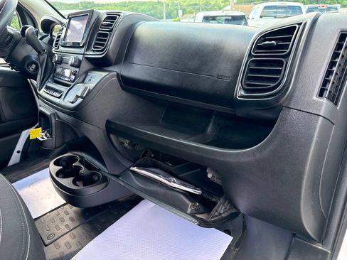 Used 2024 RAM ProMaster 2500 w/ Convenience Group FWD image 44