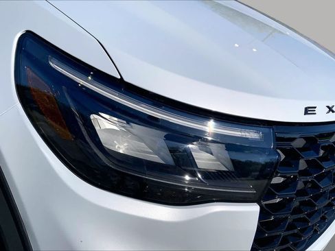 New 2026 Ford Explorer ST-Line w/ ST-Line Street Pack RWD image 13