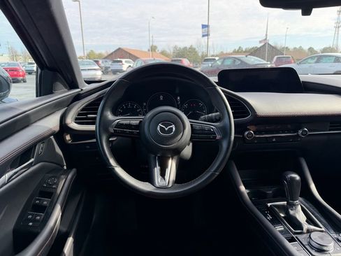 Used 2024 MAZDA MAZDA3 s image 21