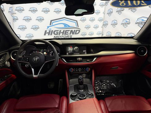 Used 2018 Alfa Romeo Stelvio Ti Sport image 29