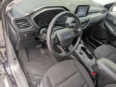 Used 2024 Ford Escape Active w/ Cold Weather Package FWD image 10
