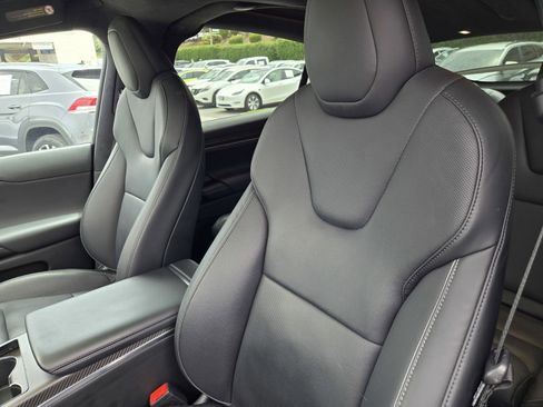 Used 2022 Tesla Model X Plaid AWD/4WD image 16