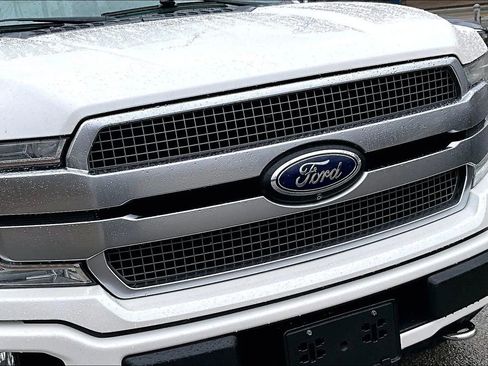 Used 2018 Ford F150 Platinum w/ Equipment Group 701A Luxury image 29