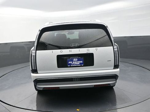 New 2026 Hyundai Ioniq 9 Limited AWD/4WD image 7