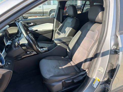 Used 2024 Chevrolet Trax LT w/ Driver Confidence Package FWD image 13