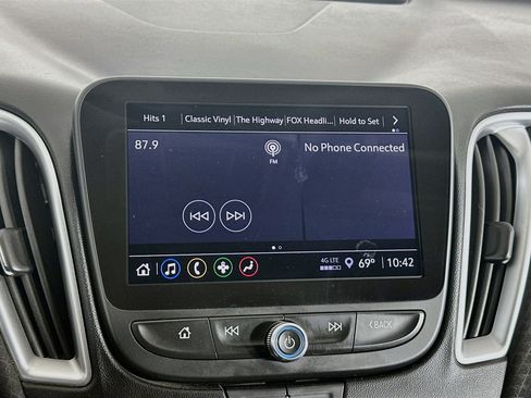 Used 2023 Chevrolet Malibu LT FWD image 19