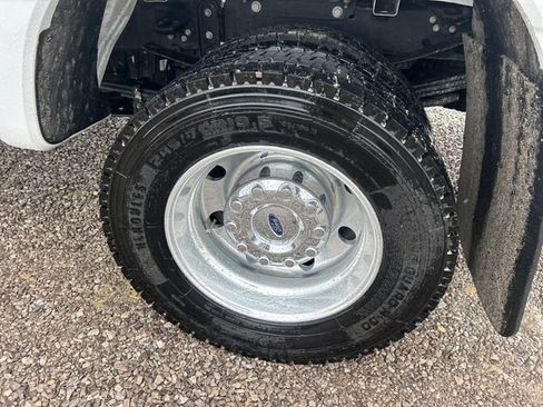 Used 2025 Ford F450 Platinum w/ FX4 Off-Road Package image 51