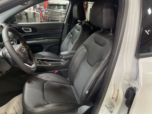 New 2026 Jeep Compass Latitude AWD/4WD image 11