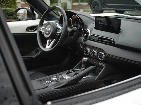 Certified 2024 MAZDA MX-5 Miata RF Grand Touring w/ Weather Package image 33
