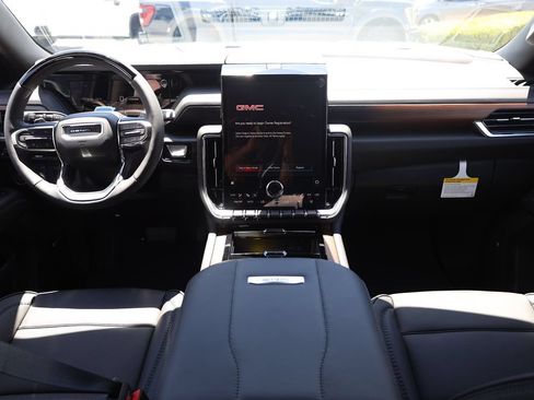 New 2026 GMC Yukon Denali w/ Denali Reserve Package AWD/4WD image 21