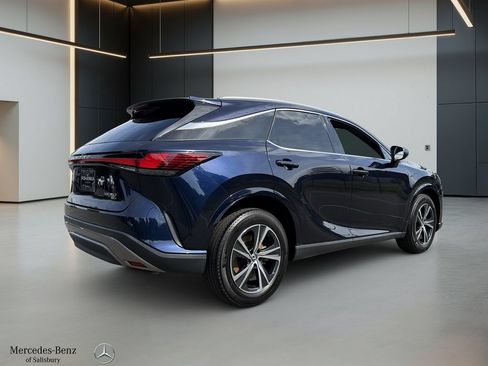 Used 2023 Lexus RX 350 Premium w/ Accessory Package AWD/4WD image 4