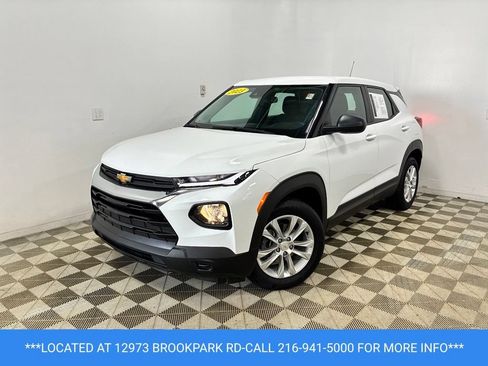 Used 2023 Chevrolet TrailBlazer LS FWD image 1