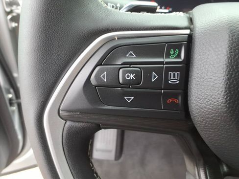 Used 2025 Jeep Grand Cherokee L Altitude AWD/4WD image 25