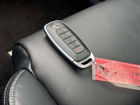 Used 2023 Nissan Rogue SV w/ SV Premium B Package image 26