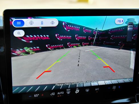 Used 2023 Ford Transit 350 XLT image 21