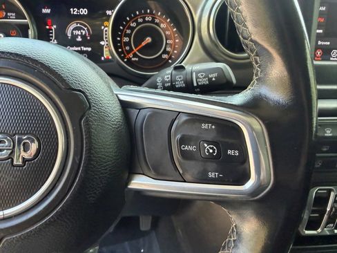 Used 2021 Jeep Wrangler Unlimited Sahara w/ Safety Group AWD/4WD image 23