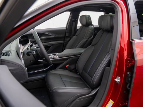 New 2026 Cadillac Lyriq Sport image 10