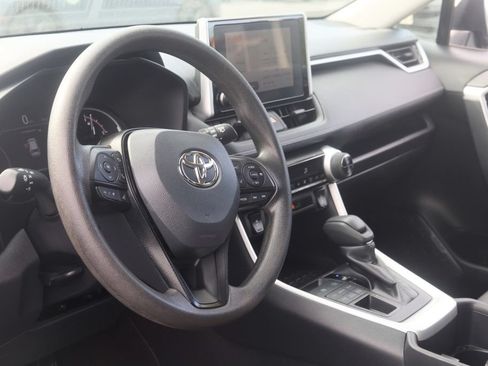 Certified 2025 Toyota RAV4 XLE AWD/4WD image 4