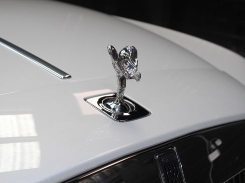 Used 2014 Rolls-Royce Wraith RWD image 25