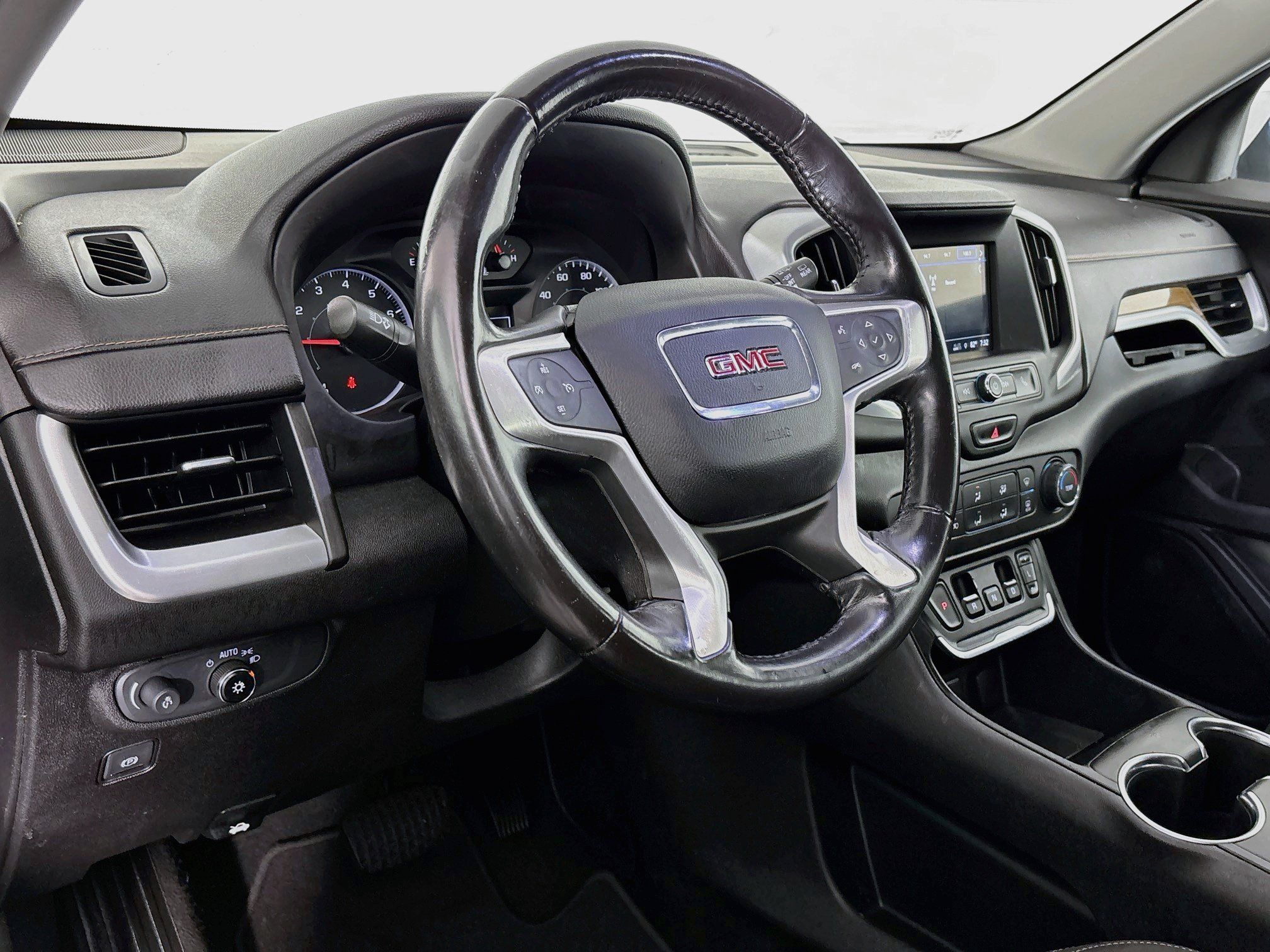 Used 2018 GMC Terrain SLE FWD image 21