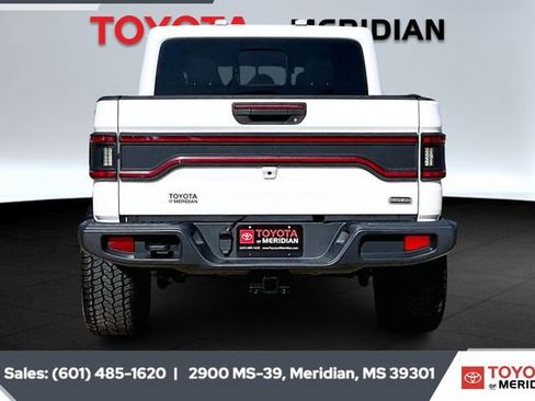 Used 2020 Jeep Gladiator Overland w/ Cold Weather Group image 4