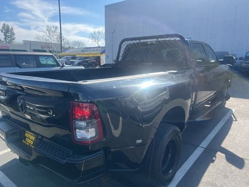 Used 2022 RAM 3500 Big Horn w/ Night Edition image 9