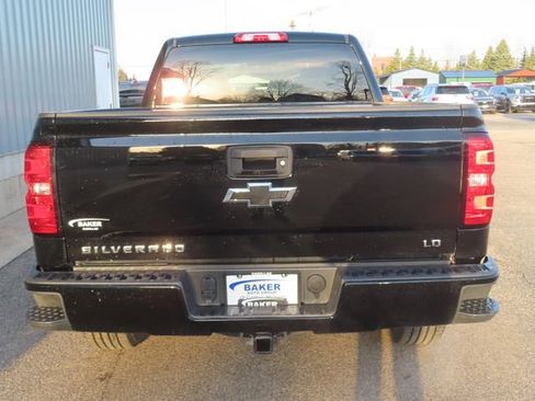 Used 2019 Chevrolet Silverado 1500 Custom w/ Custom Convenience Package AWD/4WD image 9