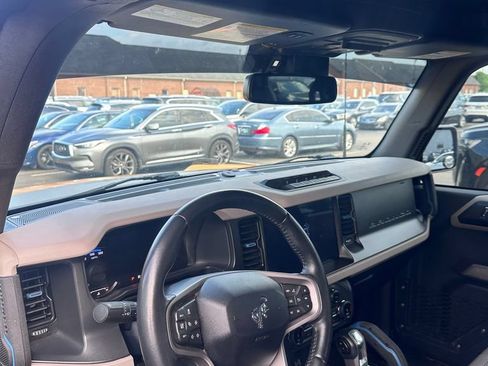 Used 2022 Ford Bronco Wildtrak AWD/4WD image 9