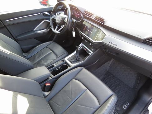 Used 2019 Audi Q3 2.0T Premium image 15