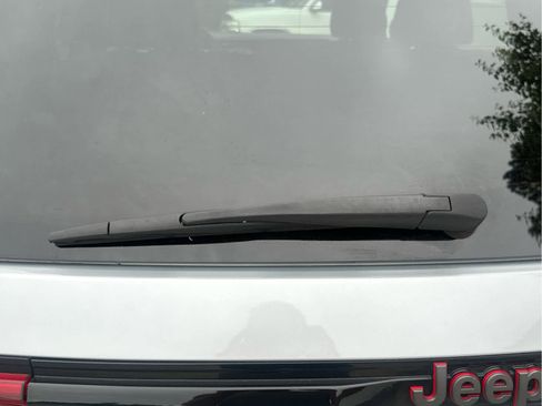 Used 2022 Jeep Grand Cherokee Trailhawk image 26