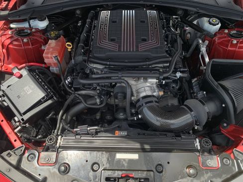Used 2018 Chevrolet Camaro ZL1 RWD image 28