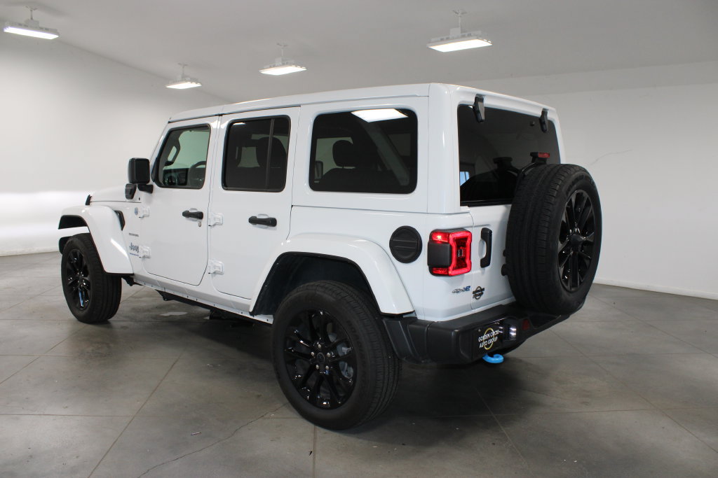 Used 2024 Jeep Wrangler Unlimited Sahara AWD/4WD image 7