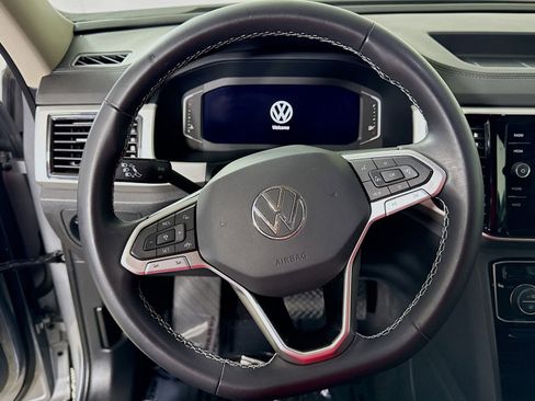 Certified 2023 Volkswagen Atlas SE image 14