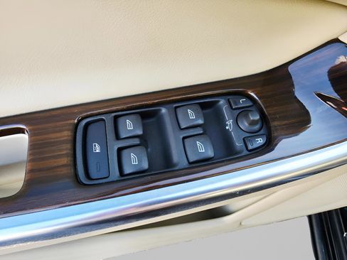 Used 2015 Volvo S60 T5 Premier w/ Convenience Package image 22