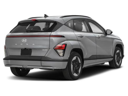 Used 2025 Hyundai Kona SEL FWD image 3